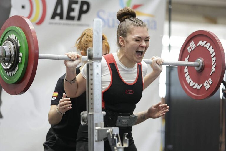 participant de la competició de powerlifting