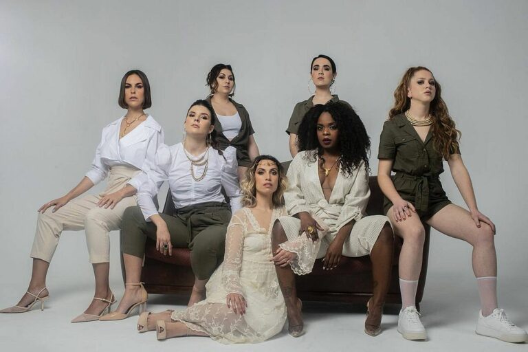 El grup femení Scarlet & The Femme Soul Band