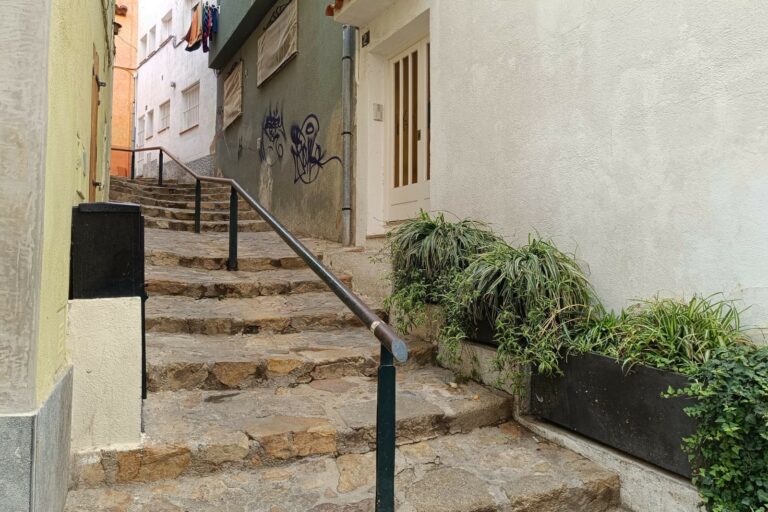 Un dels carrers del nucli antic