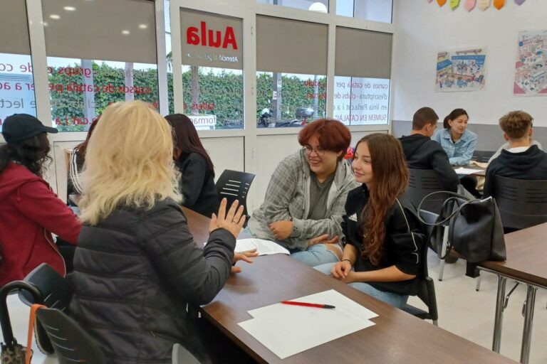 Una classe de català (Oficina de Català de Lloret)