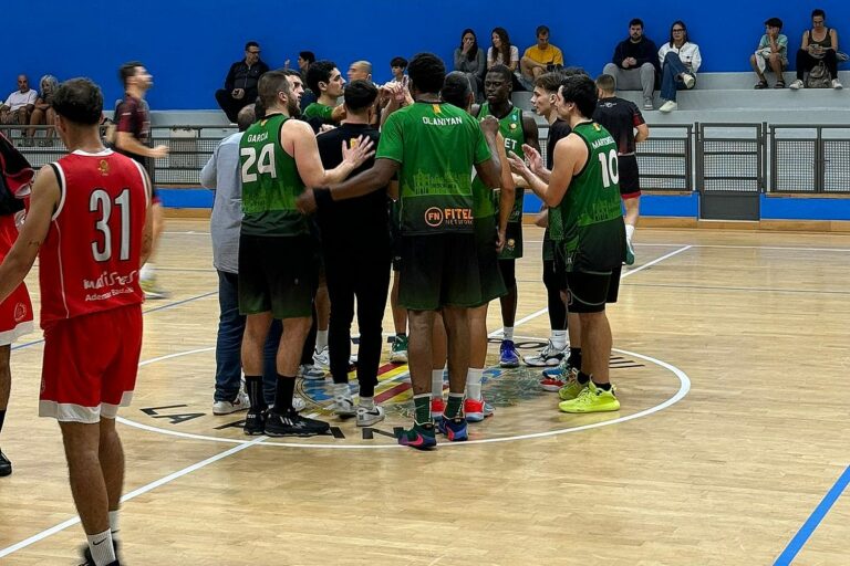 El sènior masculí del C.Bàsquet Lloret en el partit del cap de setmana