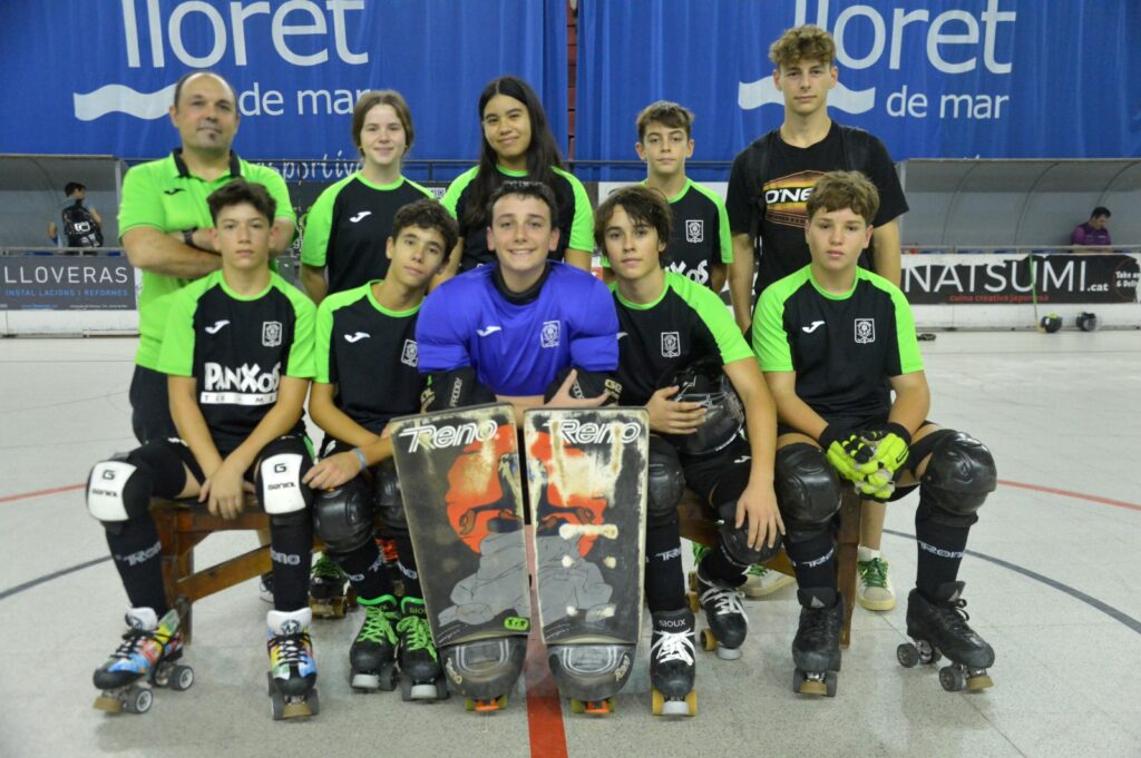 L'equip infantil (Club Hoquei Lloret)