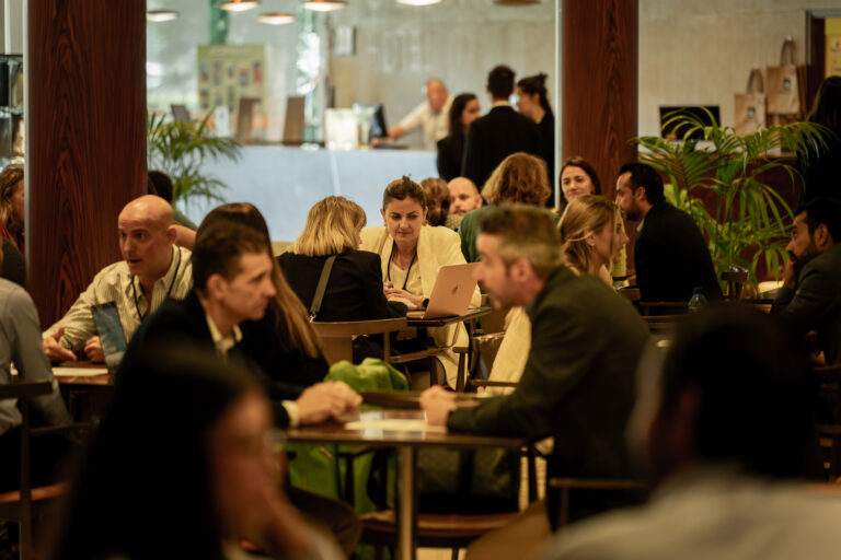 Trobada entre proveïdors tecnològics i empreses de Lloret a l'Evenia.