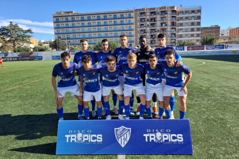 El primer equip abans del partit (CF Lloret)