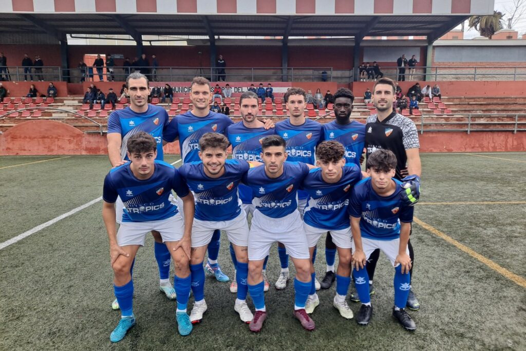L'onze inicial abans del partit (CF Lloret)