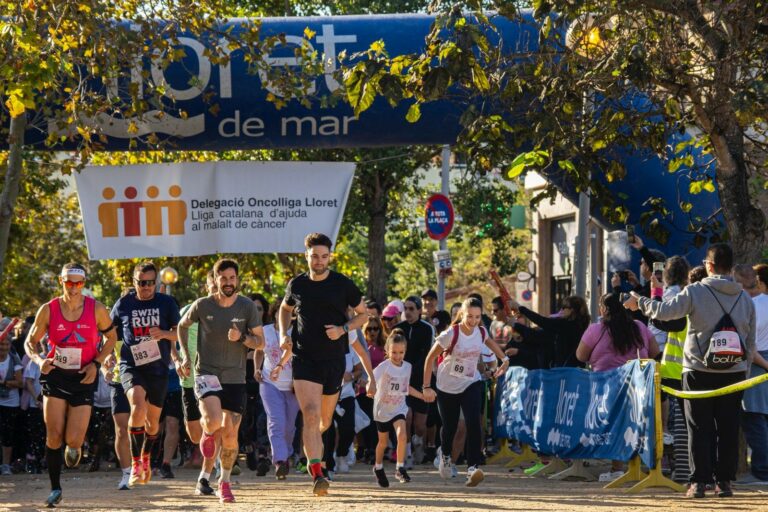 La sortida de la cursa 'Corre per les mames' (Jordi Triadó)