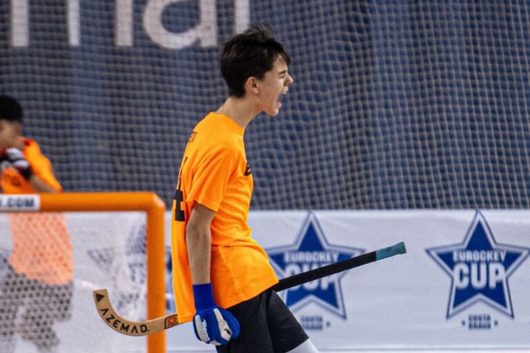 Un jugador en una edició passada (Eurockey Cup)