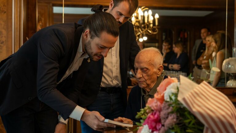 Àngel Gimeno celebra 100 anys, tota una vida dedicada a la feina i família