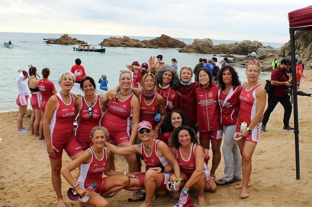 vetera femeni del rem Sta Cristina guanya la primera regata
