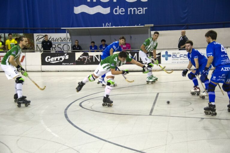 Un moment del partit (Club Hoquei Lloret)