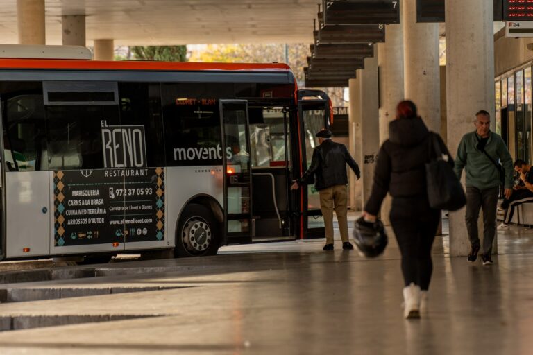 Desconvocada la vaga d’autobusos prevista per aquest dilluns