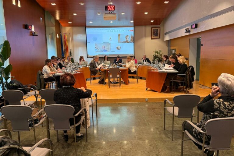 ple pressupostos enrere