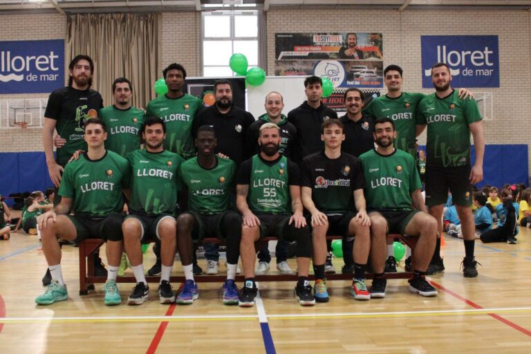 Foto de grup del Bàsquet Lloret