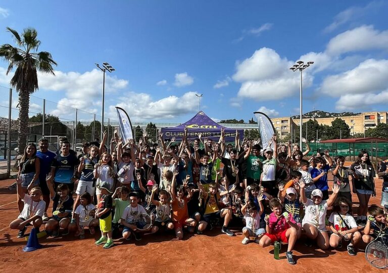 Usuaris joves del club de tenis i padel Lloret