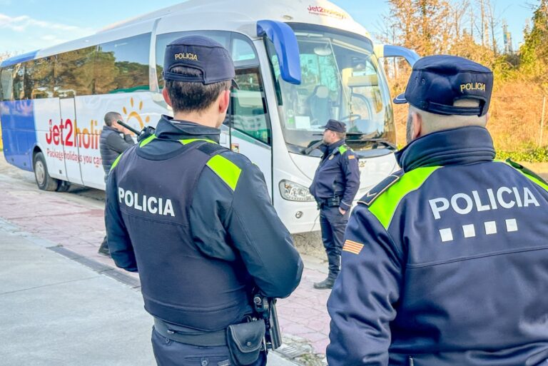 La Policia Local de Lloret realitza controls preventius d’alcoholèmia als conductors d’autobusos