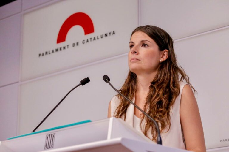 Monica Sales junts