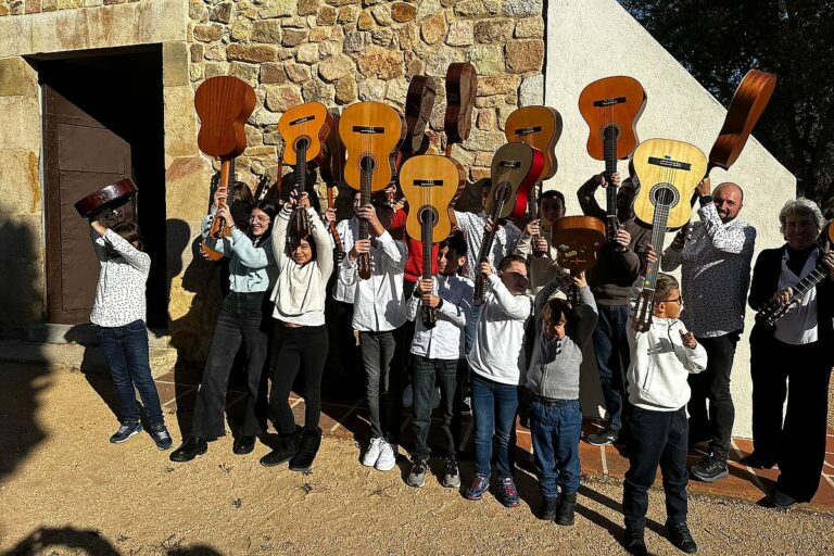 escola de guitarres nuria cervantes