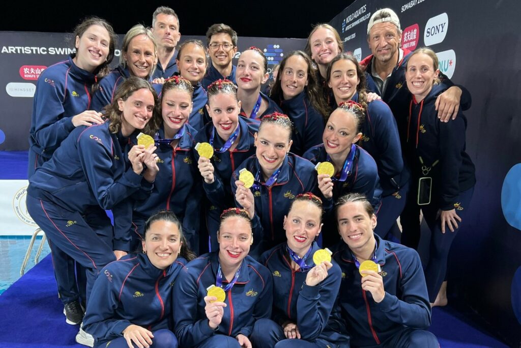 Els integrants de la selecció espanyola de natació artística (RFEN)