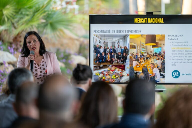 Montse Belisario durant l'assemblea (Lloret Convention Bureau)