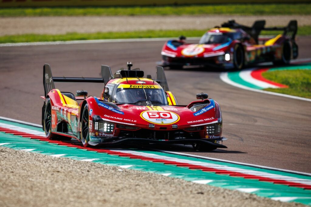 El cotxe de Molina i el seu equip (Ferrari)