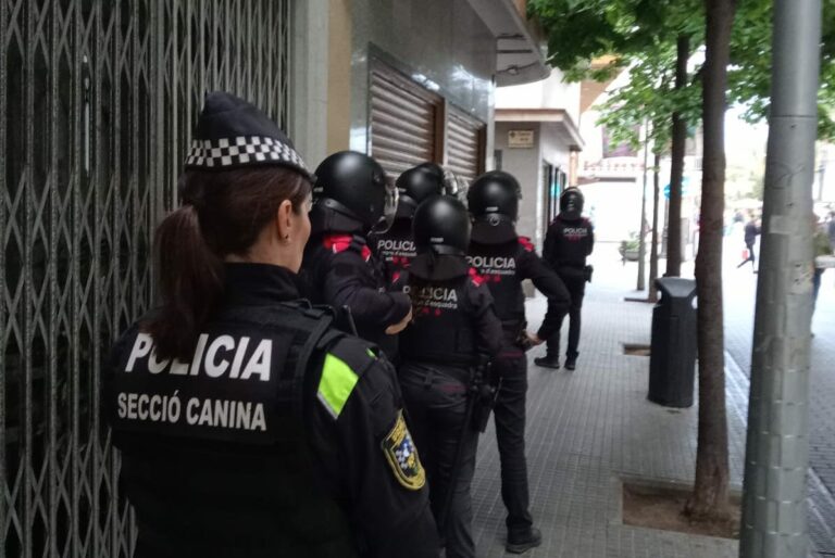 policia al centre cannabic