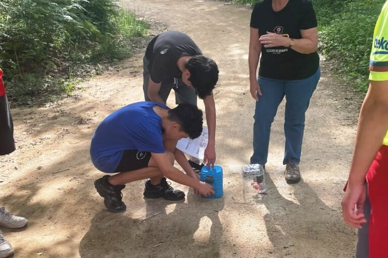 Els alumnes en el projecte 'Rieres Camp' (Institut Rocagrossa)