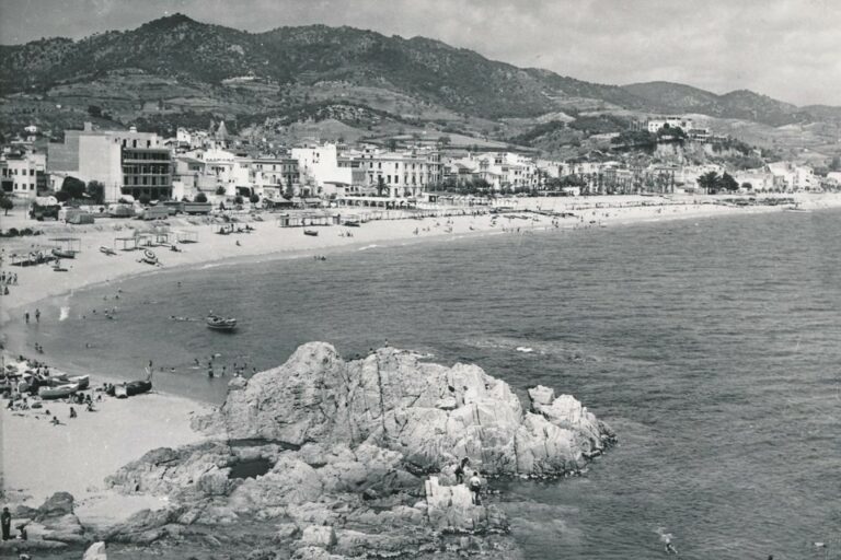 Una imatge antiga de la platja de Lloret de Mar
