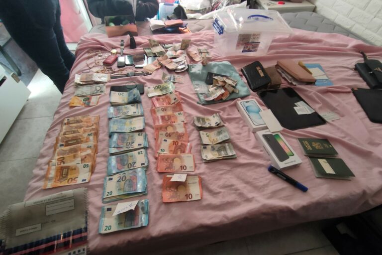 Diners i objectes requisats al grup criminal que gestionava els narcopisos (ACN)