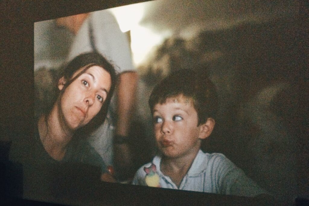 L'Anna amb en Tomeu quan era petit