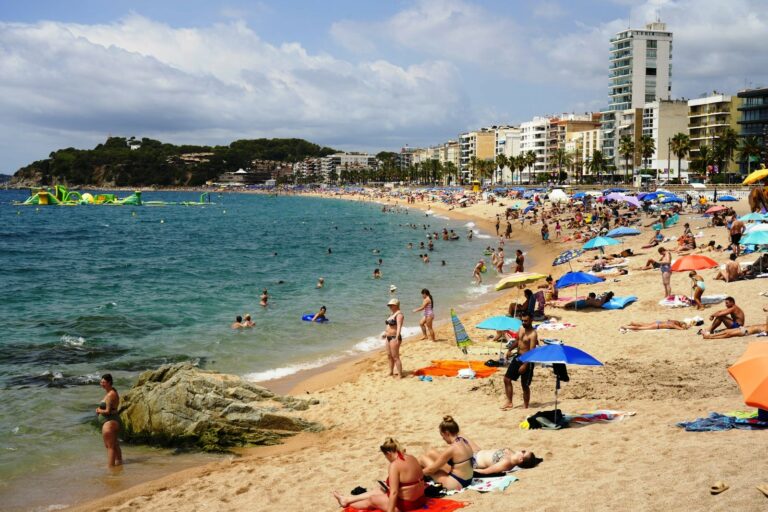 La platja de Lloret, aquest matí