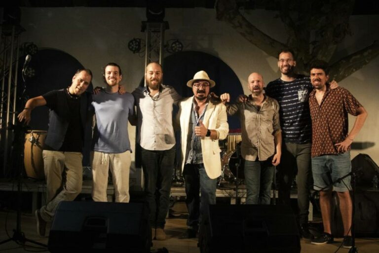 contratar-tributo-gato-perez