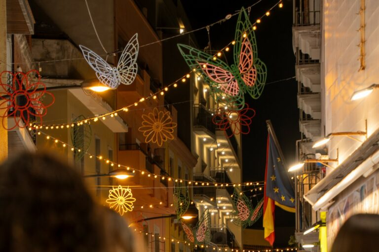 La nova il·luminació al carrer Sant Pere (Ajuntament de Lloret de Mar)