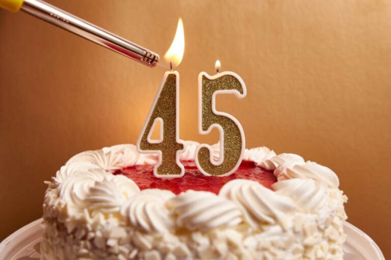 La generació del 80 celebra els 45 anys