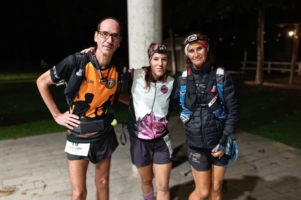 En Lluís Ramon i la Mireia amb la Isa Aguilar (Beer Runners)