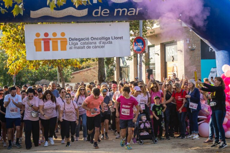 La sortida de la cursa 'Corre per les mames' 2025 (Jordi Triadó)