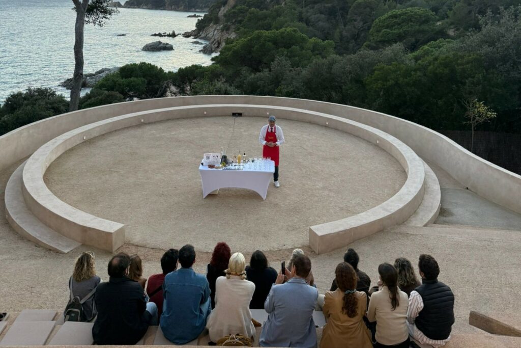 El taller de daiquiris al recentment inaugurat amfiteatre (Lloret Turisme)