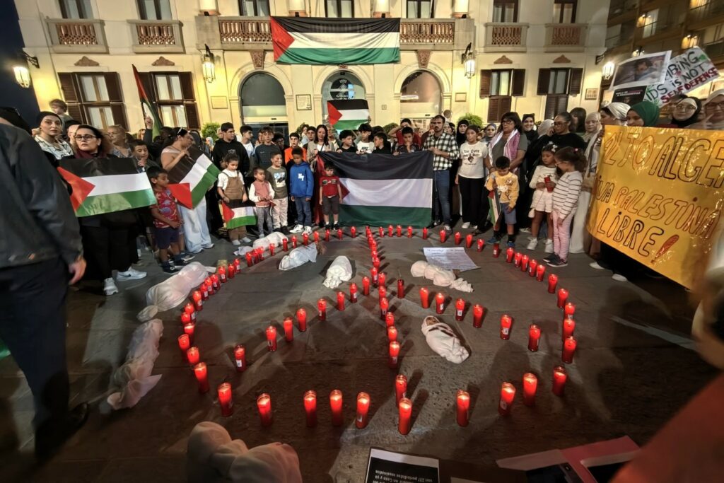 Manifestació per Palestina a Lloret de Mar (Plataforma per la Pau)