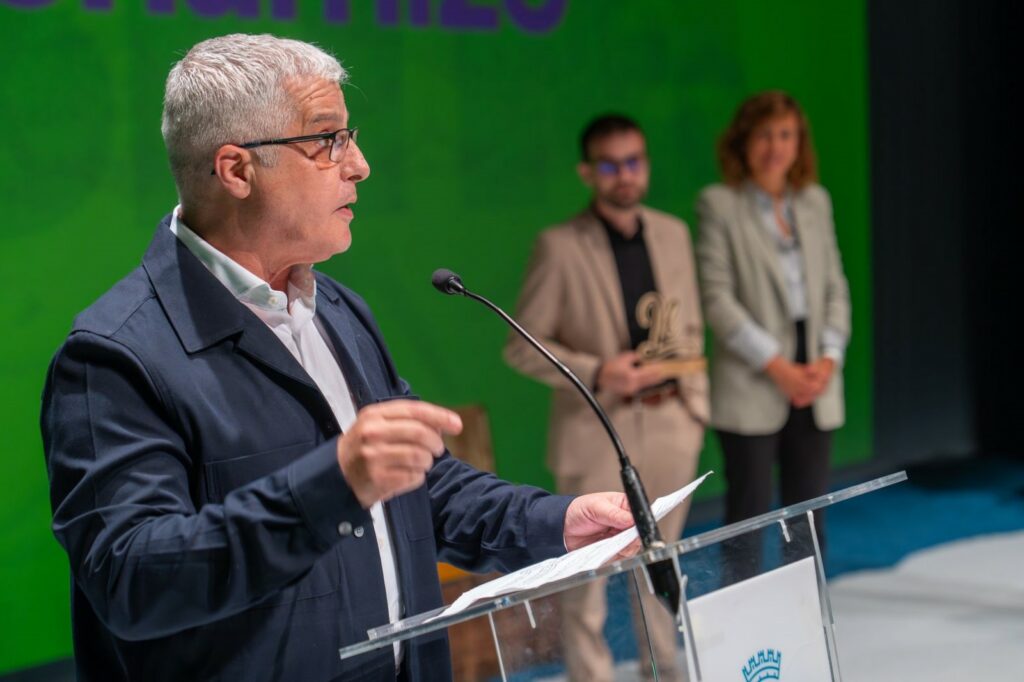 Paco Chamizo durant el seu discurs, a la Nit del Turisme (Ajuntament de Lloret de Mar)