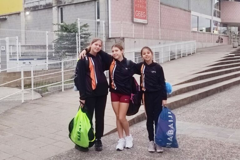 Tres de les seleccionades (Club Natació Lloret)