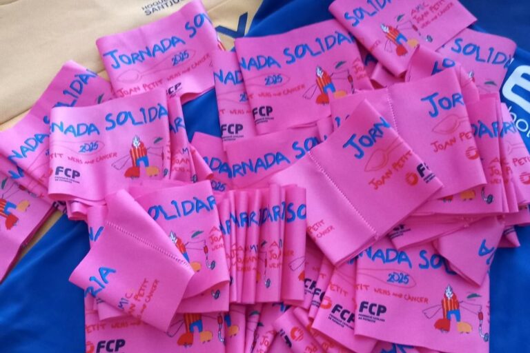 Els braçalets de la jornada solidària (Hoquei Club Sant Just)