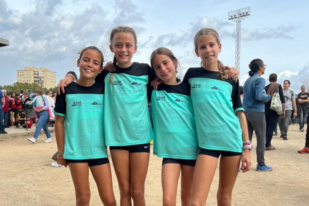 Les quatre joves atletes (Club Atletisme Lloret - La Selva)