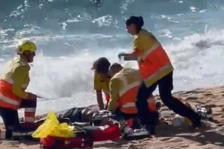 Un moment del rescat captat per un testimoni