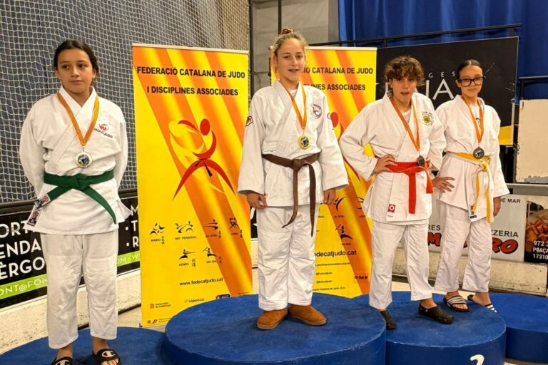 Queralt Reina, amb la medalla d'or (Club Esportiu Judo Lloret)