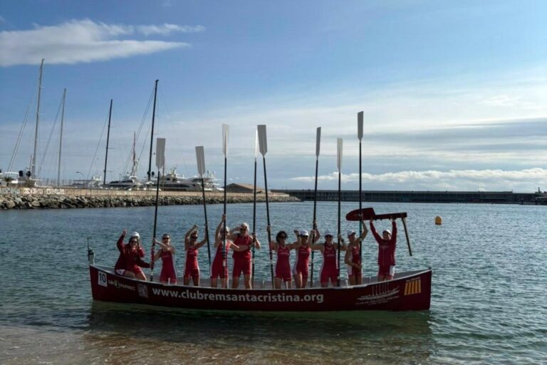 El veterà femení celebrant la victòria (Rem Santa Cristina)