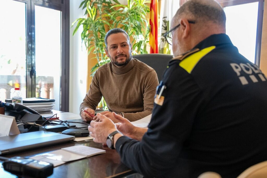 alcalde Lamelas i Cesar cap de la policia local
