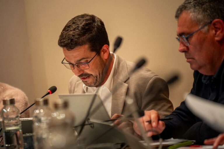 Nino Gómez en un ple d'aquest mandat, el febrer del 2024