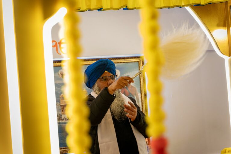 Presentació del calendari interreligiós a la Gurdwara