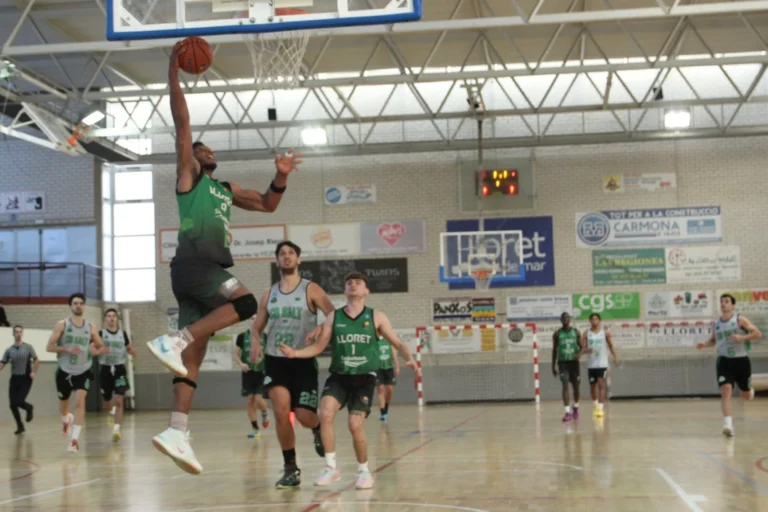 Un partit del Bàsquet Lloret d'aquesta temporada (Pedro Hormigo de Portal7esport)