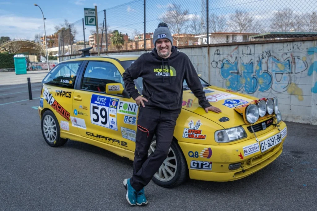 Ígor Díez amb el SEAT Ibiza amb què correrà