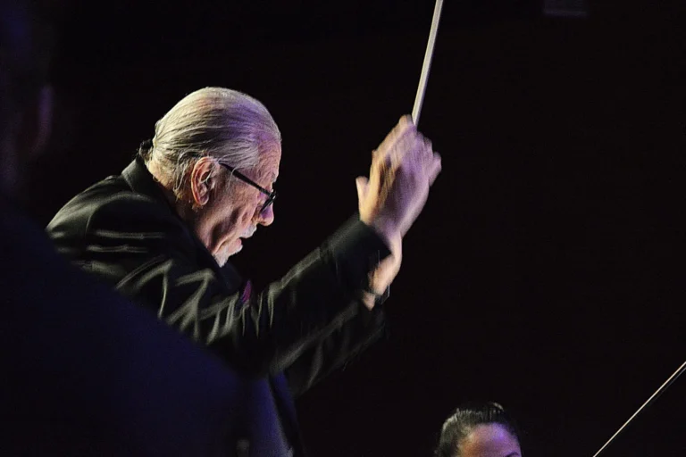 Joan Casas dirigint